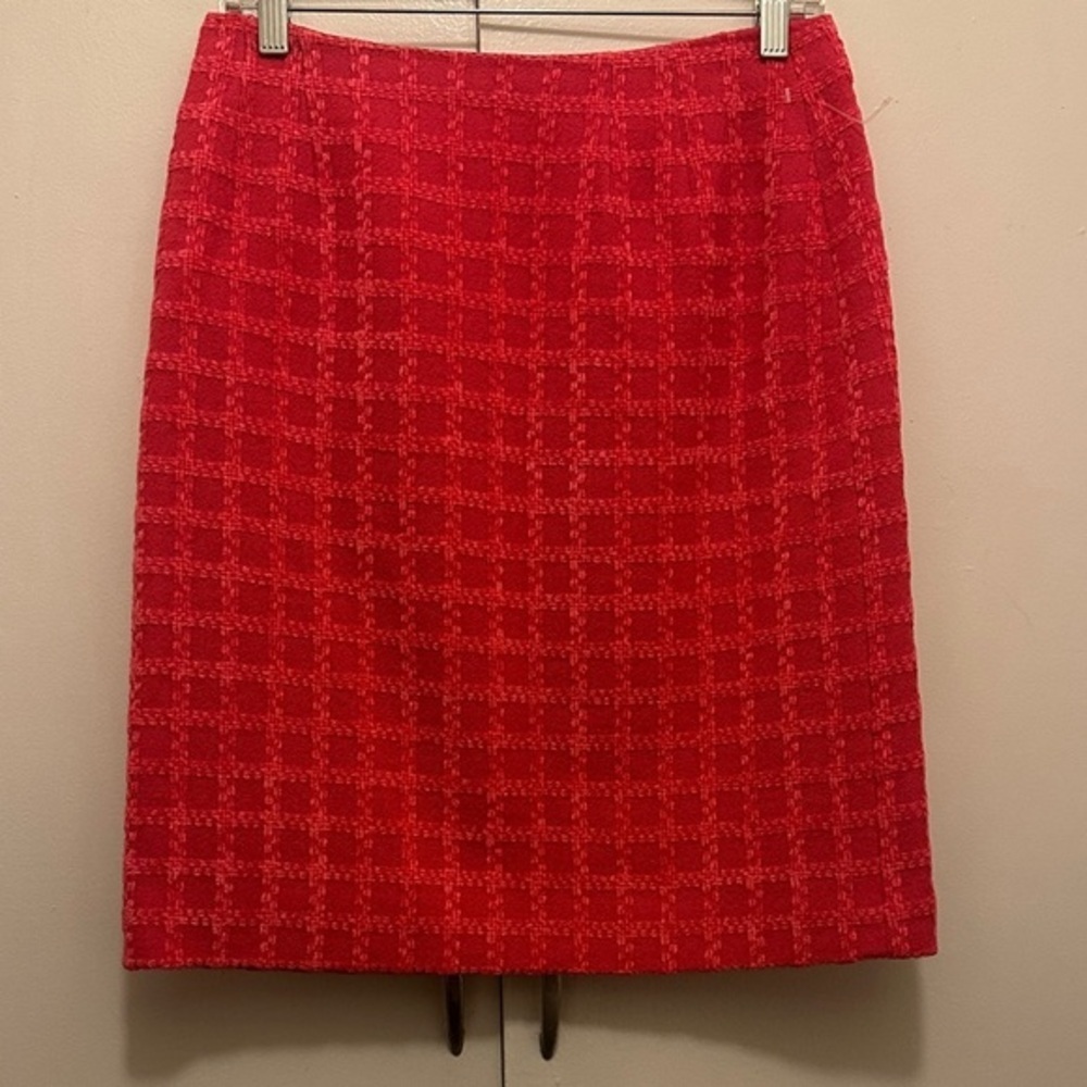 Elegant Red Checkered Pencil Skirt